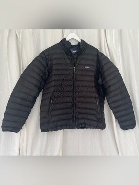 Patagonia Men's Black Quilted Puffer Jacket